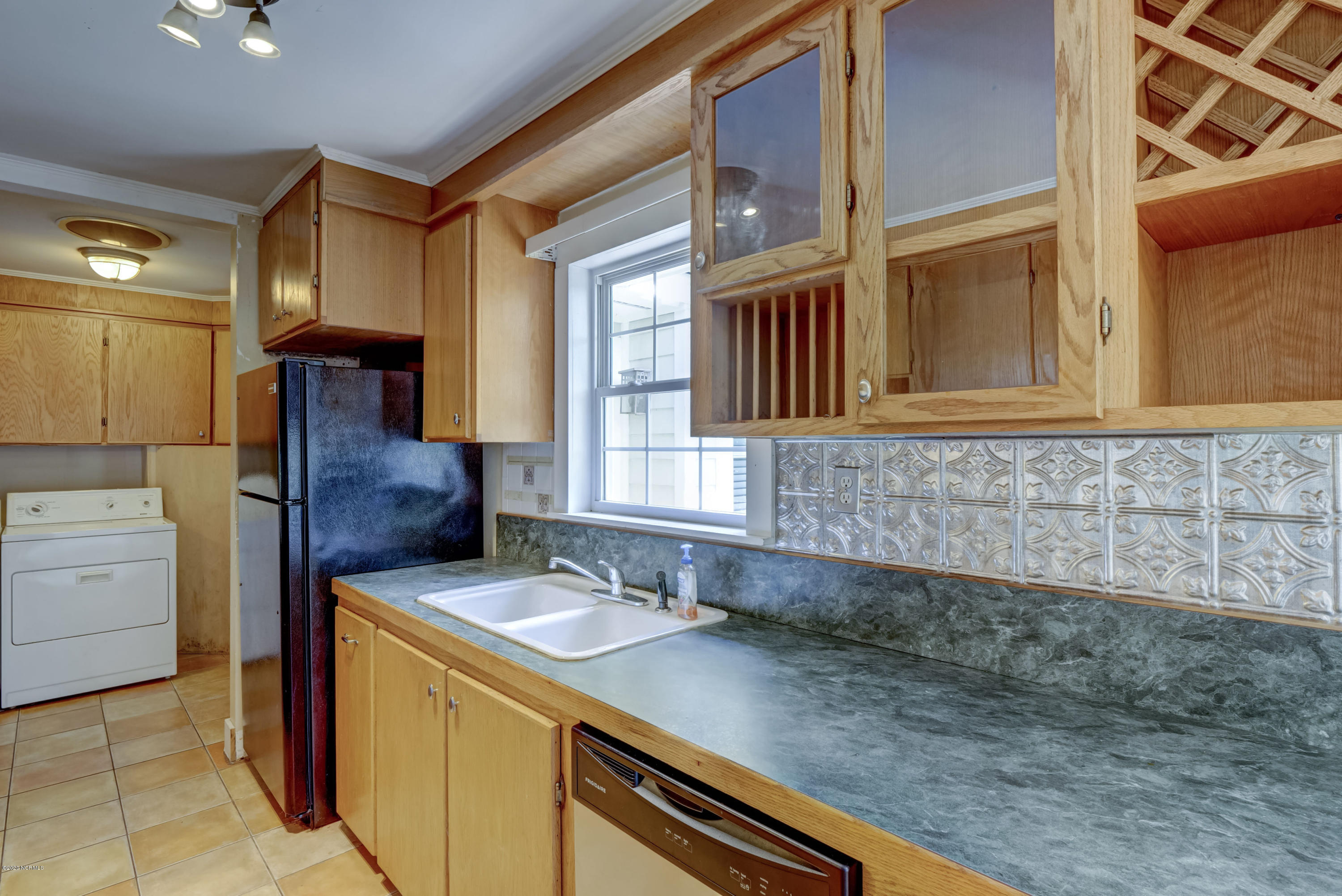 208 Forest Road Wilmington, NC 28403 - Photo 8 of 33 009__jka5310_1_2_3_4_5_6