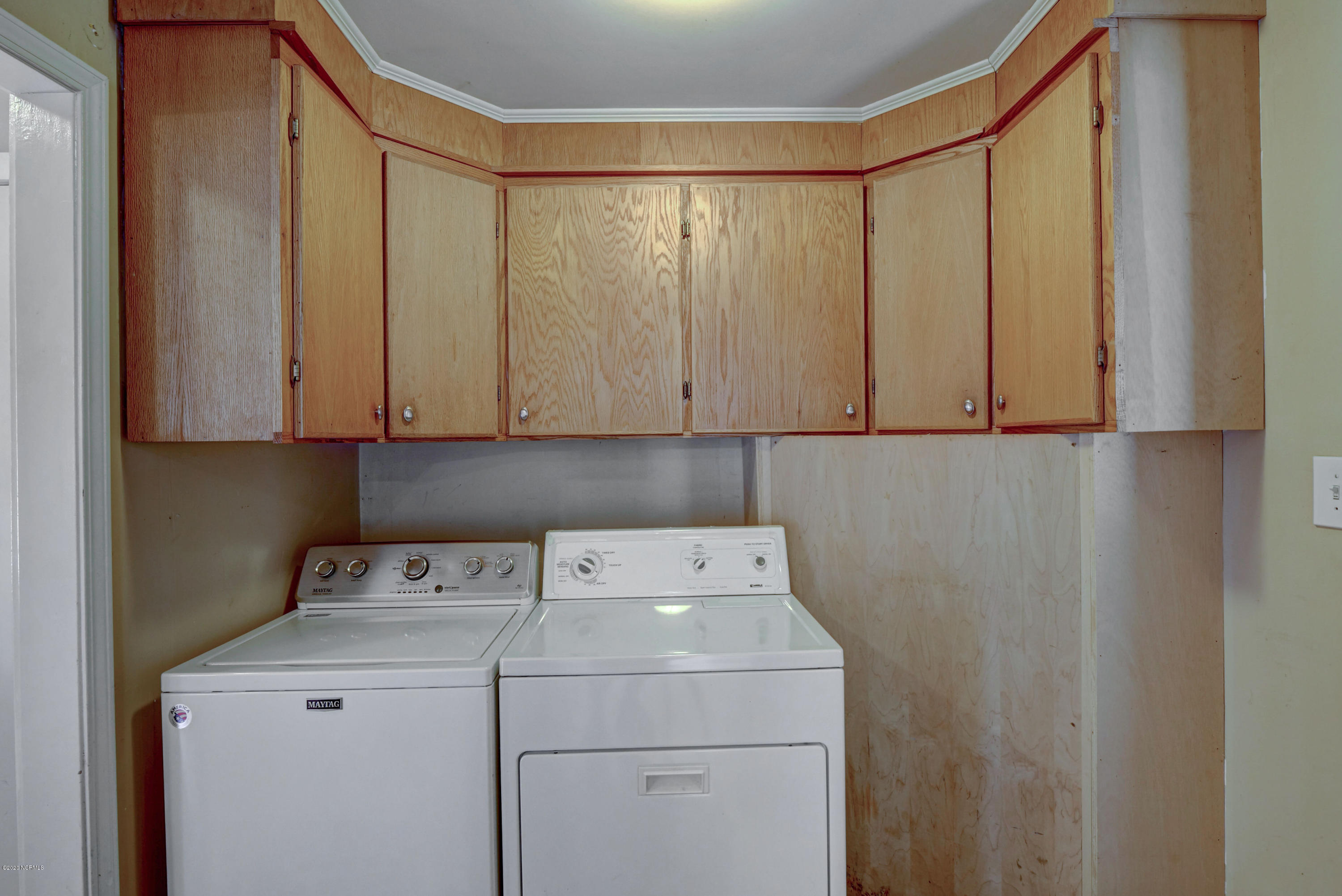 208 Forest Road Wilmington, NC 28403 - Photo 10 of 33 011__jka5331_2_3_4_5_6_7