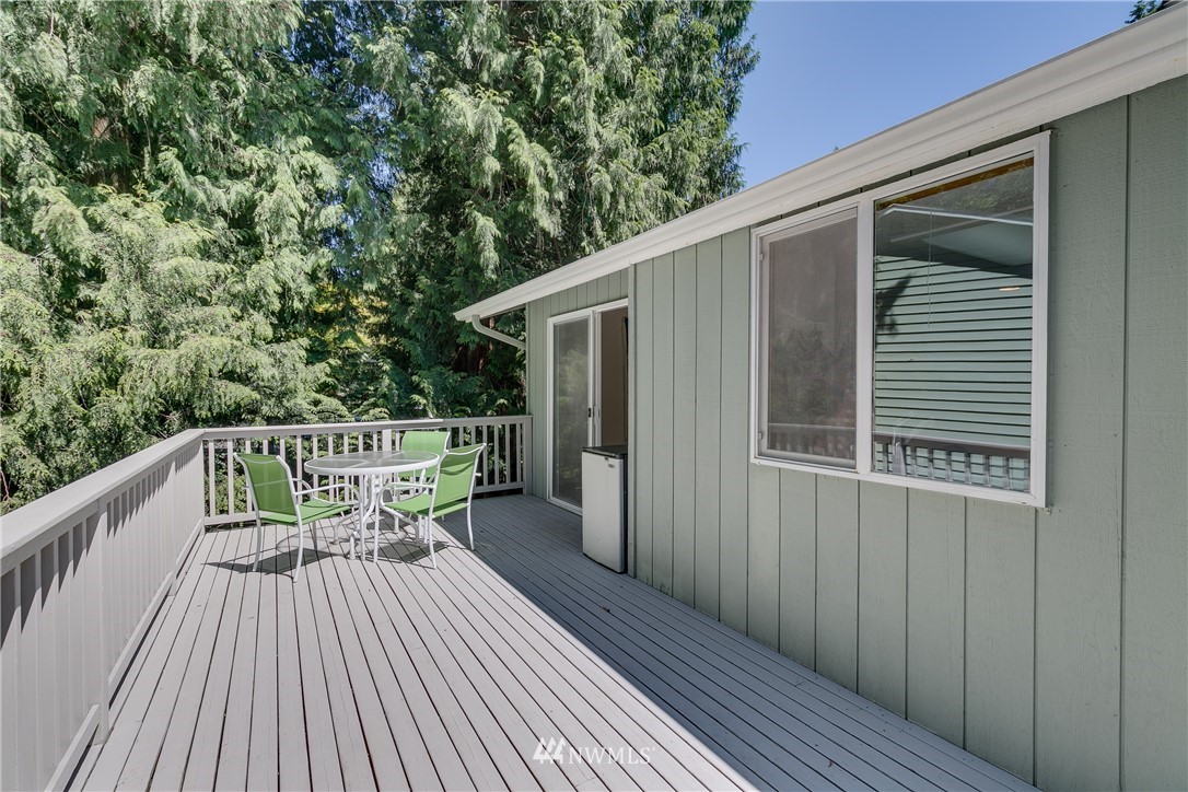 2105 172nd Place Southeast Bothell, WA 98012 - Photo 5 of 24 Gallery Image 5