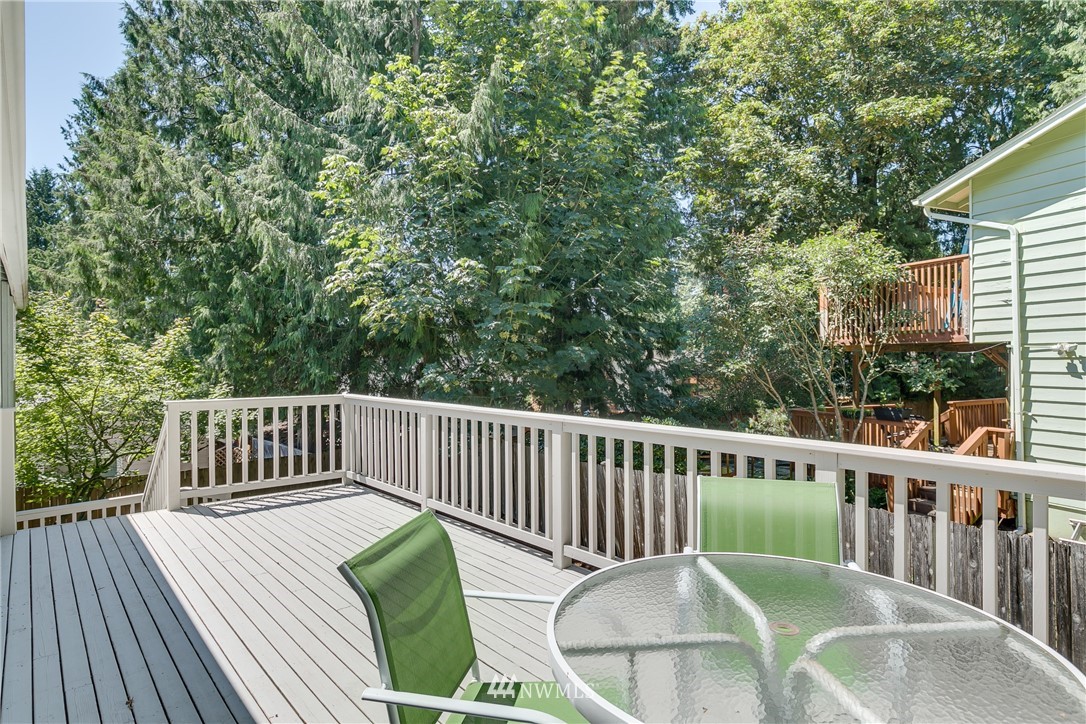 2105 172nd Place Southeast Bothell, WA 98012 - Photo 6 of 24 Gallery Image 6