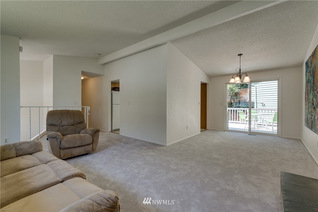 2105 172nd Place Southeast Bothell, WA 98012 - Photo 8 of 24 Gallery Image 8