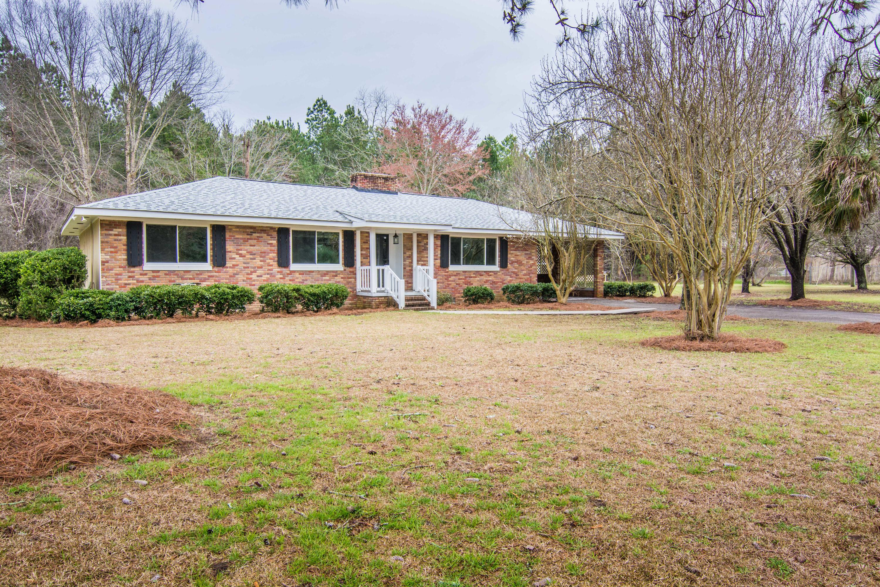 147 Country Road Bowman, SC 29018 - Photo 2 of 33 DSC_0010