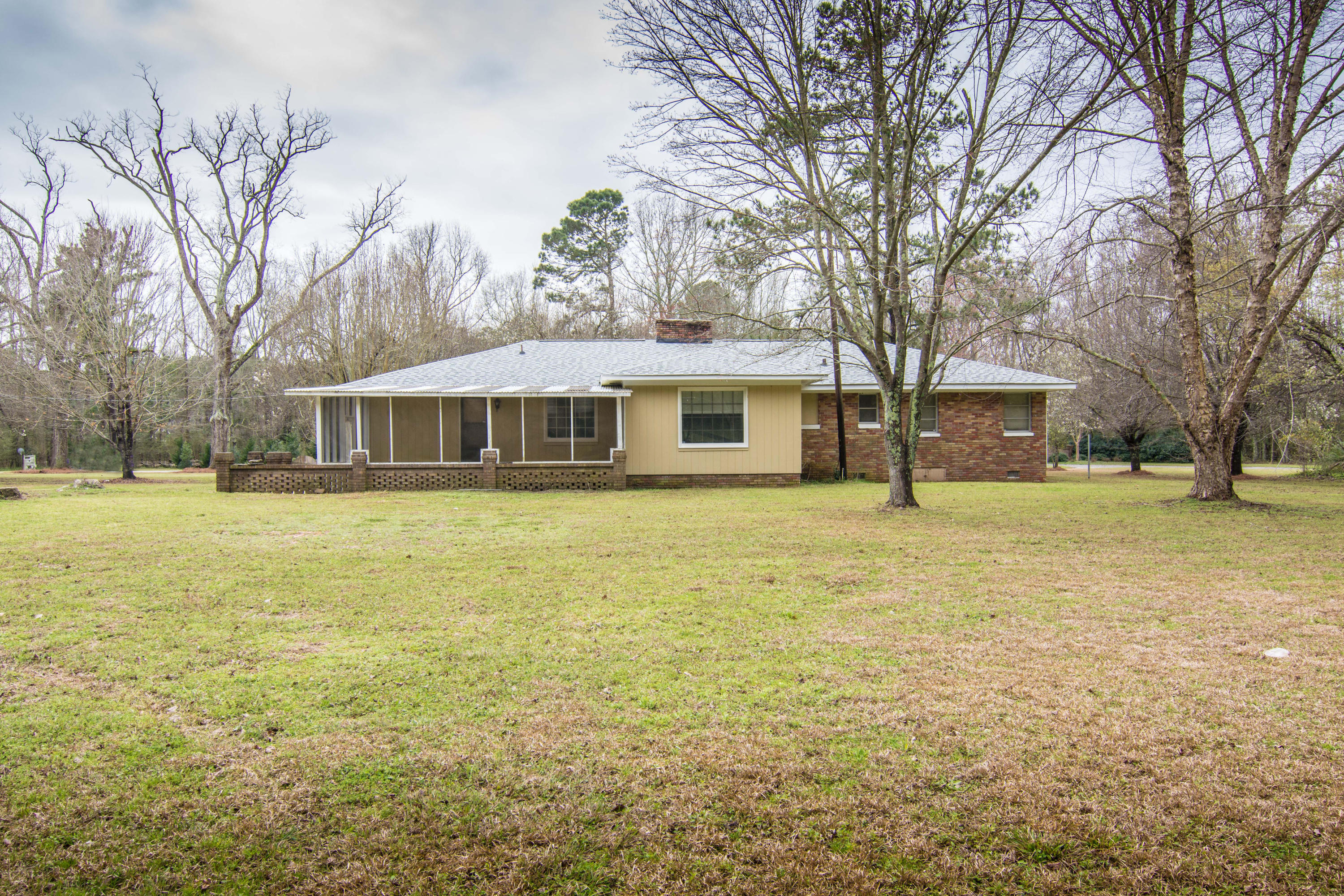 147 Country Road Bowman, SC 29018 - Photo 5 of 33 DSC_0048