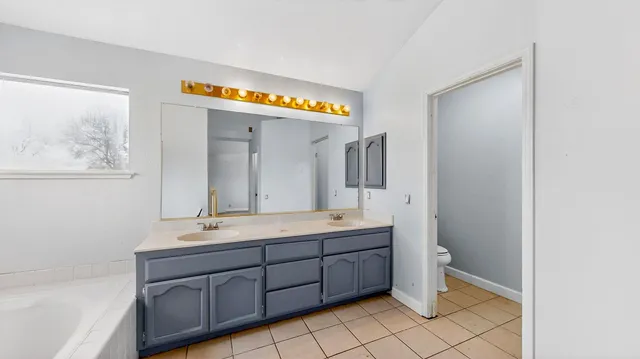 $599,999 | 1733 Nighthawk Way, Modesto, CA 95358