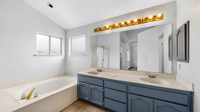 $599,999 | 1733 Nighthawk Way, Modesto, CA 95358