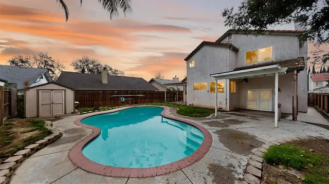 $599,999 | 1733 Nighthawk Way, Modesto, CA 95358