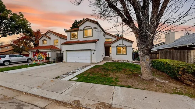 $599,999 | 1733 Nighthawk Way, Modesto, CA 95358