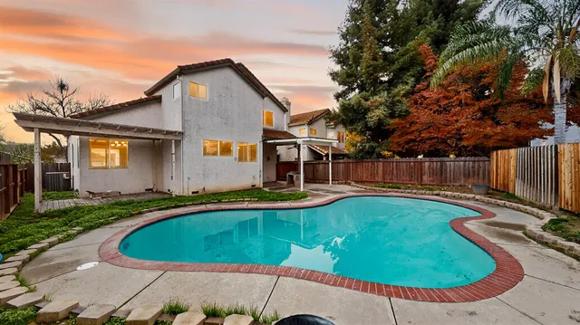 $599,999 | 1733 Nighthawk Way, Modesto, CA 95358