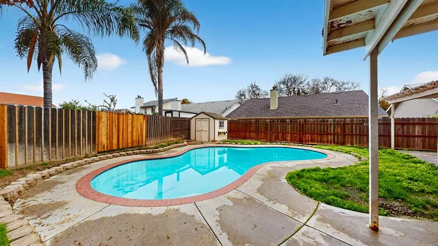 $599,999 | 1733 Nighthawk Way, Modesto, CA 95358