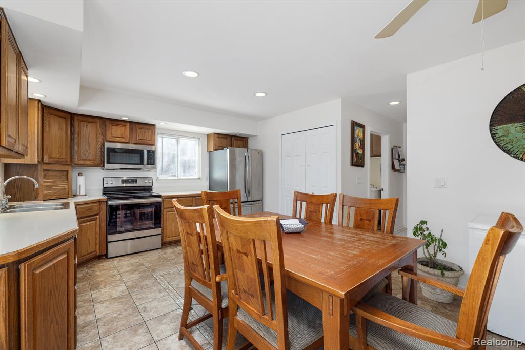 7312 Linden Road Fenton, MI 48430 - Photo 8 of 65
