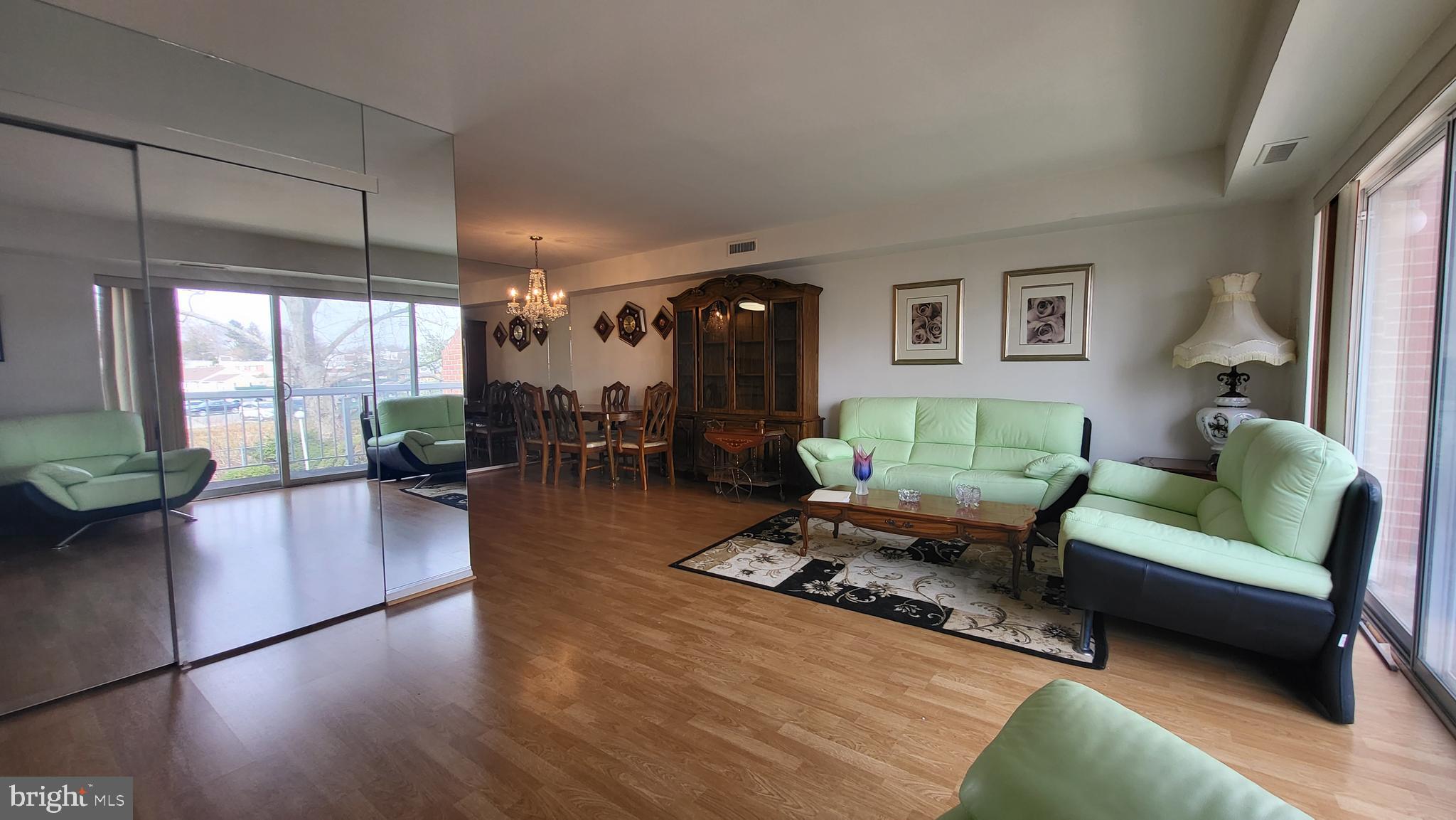 10113 Verree Road, Unit B10 Philadelphia, PA 19116 - Photo 3 of 8