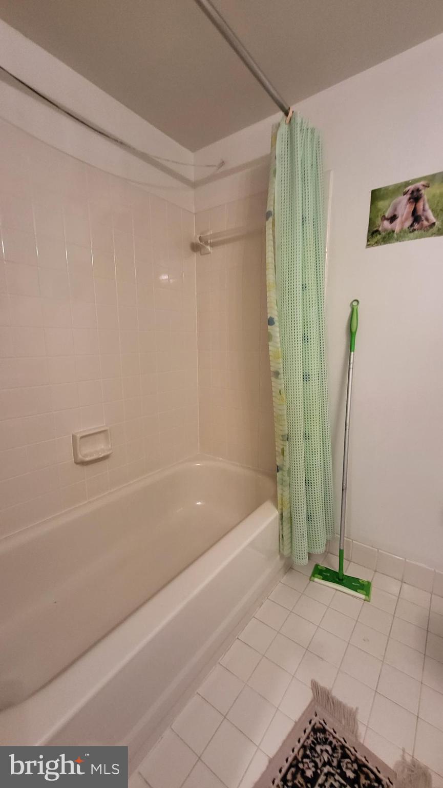 10113 Verree Road, Unit B10 Philadelphia, PA 19116 - Photo 6 of 8