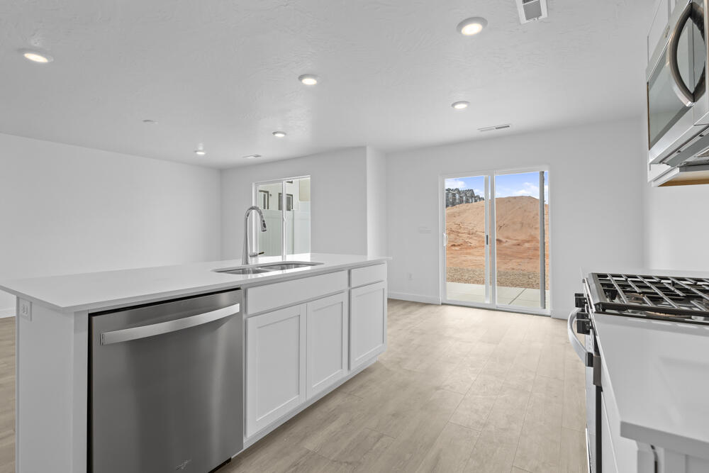 2137 Wolverine Way, Unit 2441 Washington, UT 84780 - Photo 12 of 40 _DSC8277