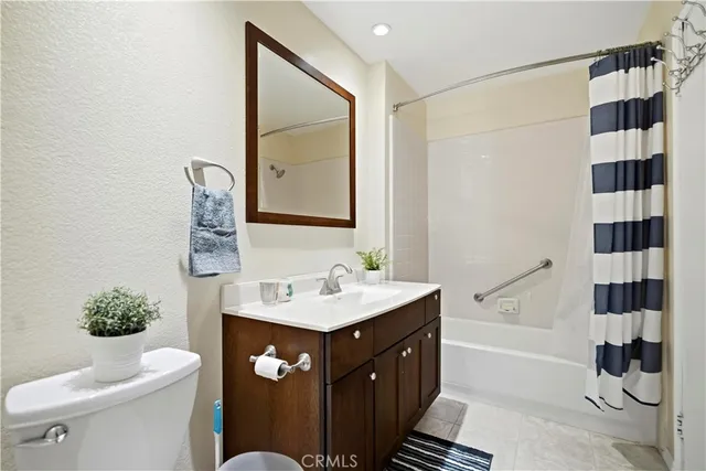 $499,000 | 4900 North Grand Avenue, Unit 215, Covina, CA 91724