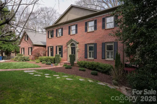 $799,900 | 550 20th Ave Court Northwest, Hickory, NC 28601