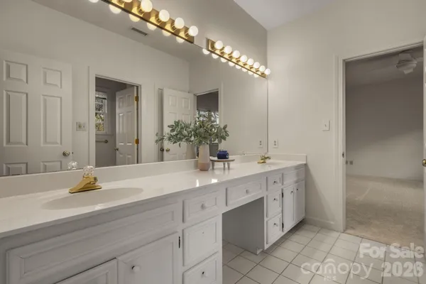 $799,900 | 550 20th Ave Court Northwest, Hickory, NC 28601