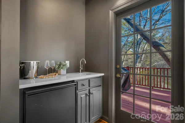 $799,900 | 550 20th Ave Court Northwest, Hickory, NC 28601