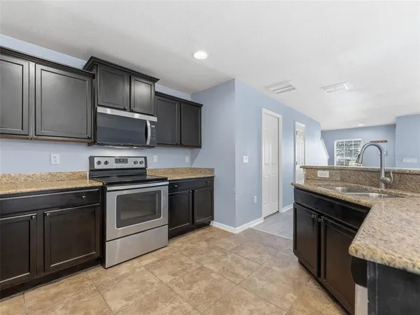 $2,050 | 27540 Desert Willow Way, Wesley Chapel, FL 33544