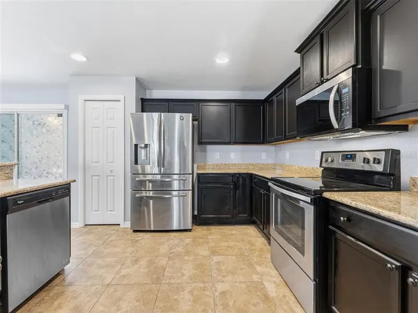 $2,050 | 27540 Desert Willow Way, Wesley Chapel, FL 33544