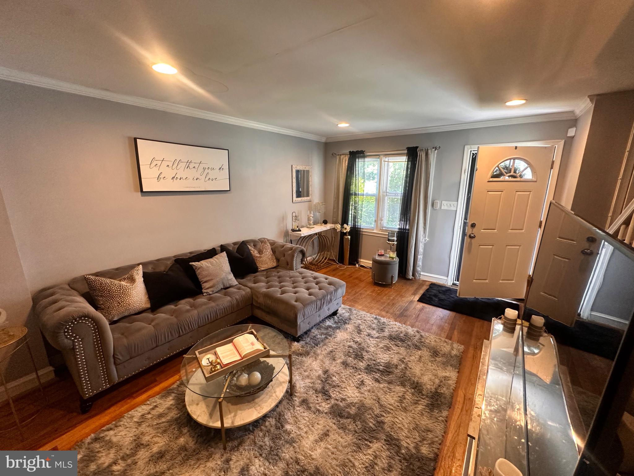 2725 North Rosedale Street Baltimore, MD 21216 - Photo 5 of 21 Inviting living space with natural light.