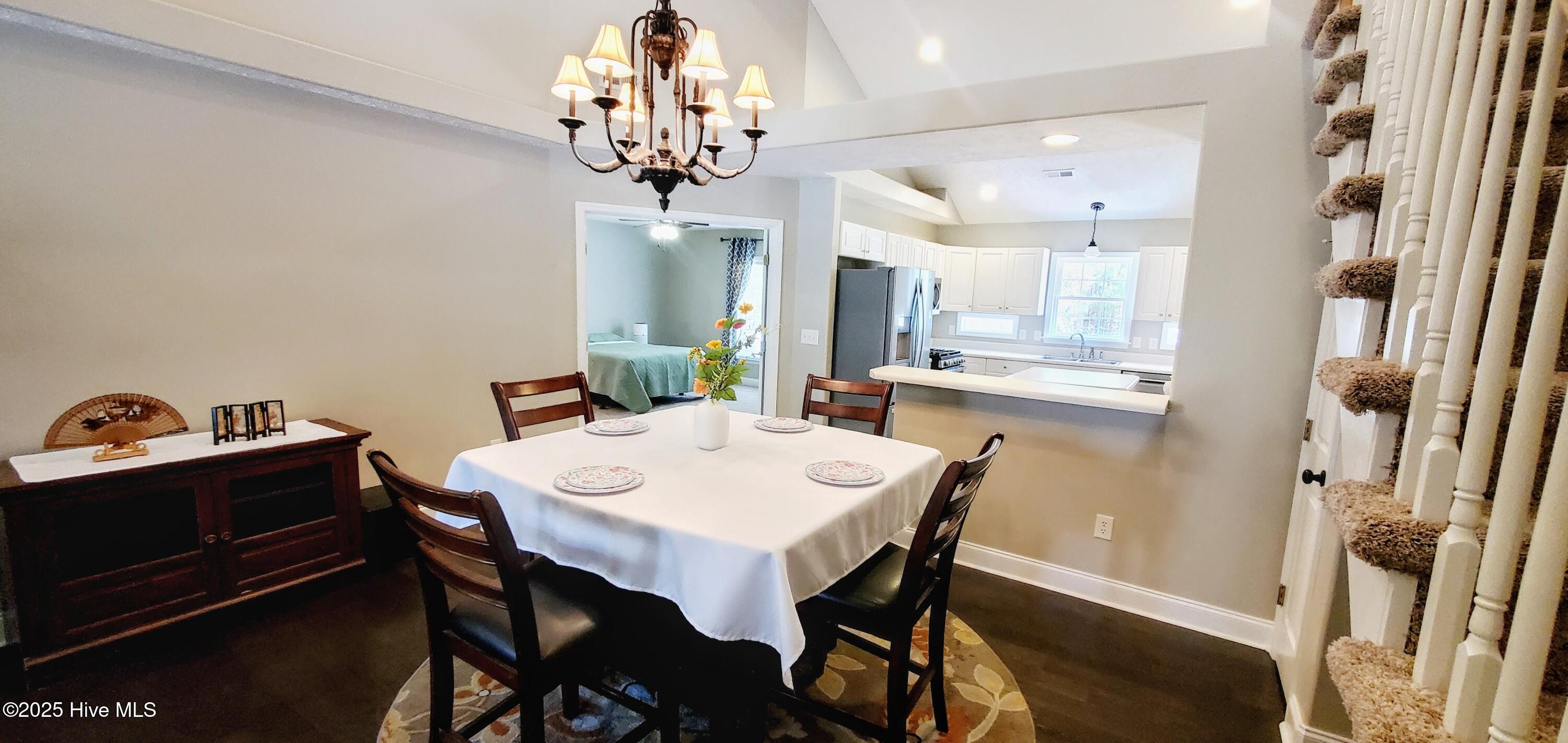400 Neuchatel Road New Bern, NC 28562 - Photo 20 of 26 Dining Room