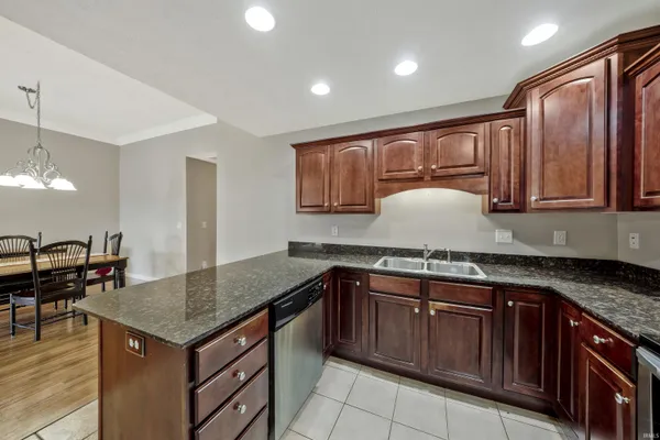 $209,900 | 4300 North Fulton Avenue, Evansville, IN 47710