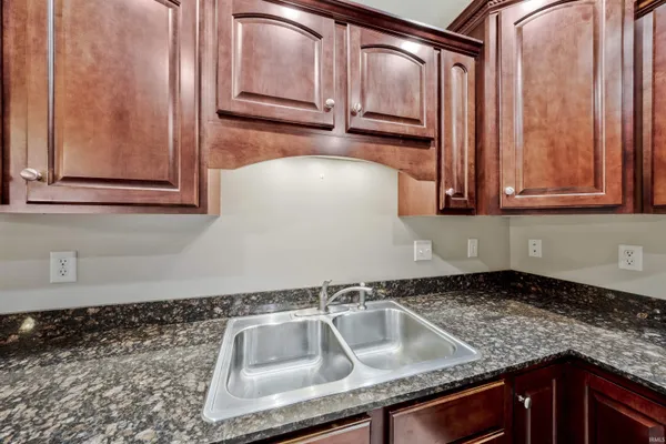 $209,900 | 4300 North Fulton Avenue, Evansville, IN 47710