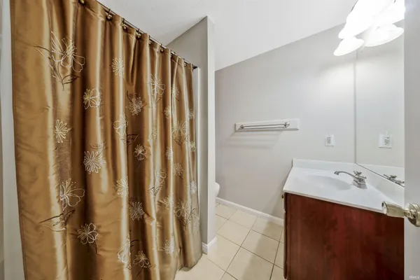 $209,900 | 4300 North Fulton Avenue, Evansville, IN 47710