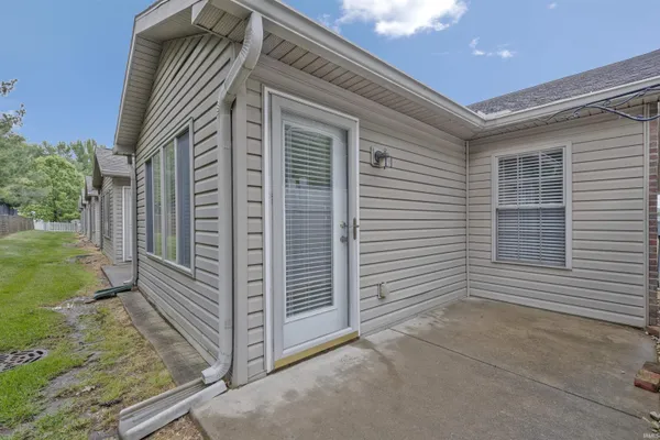 $209,900 | 4300 North Fulton Avenue, Evansville, IN 47710