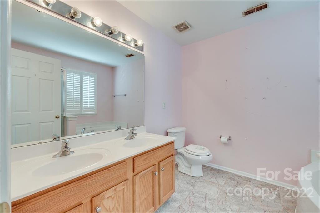 3768 Leela Palace Way Fort Mill, SC 29708 - Photo 31 of 37 Gallery Image 31