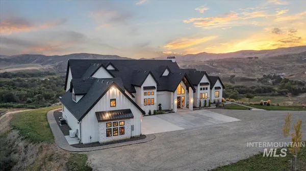 $2,790,000 | 8011 Westridge Lane, Emmett, ID 83617