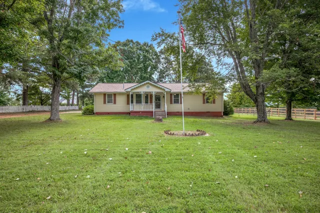 $365,000 | 2681 West County Farm Road, Springfield, TN 37172