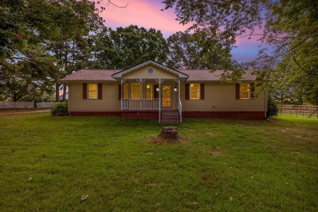 $365,000 | 2681 West County Farm Road, Springfield, TN 37172