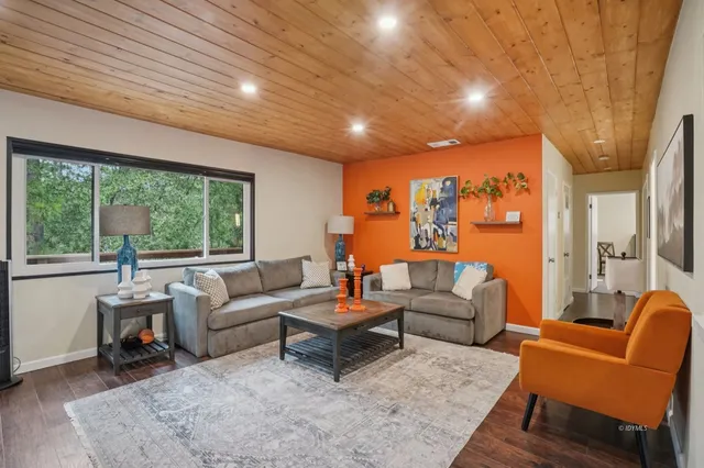 $495,000 | 25340 Marion Ridge Drive, Idyllwild-Pine Cove, CA 92549