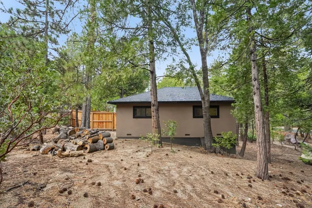 $495,000 | 25340 Marion Ridge Drive, Idyllwild-Pine Cove, CA 92549