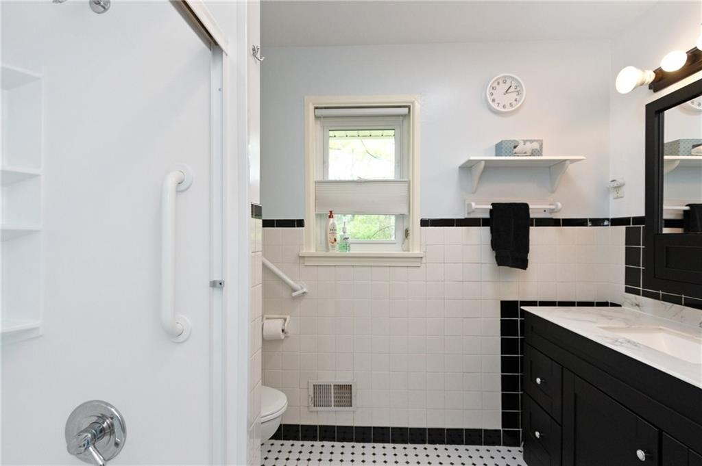 6015 Wexford Road Indianapolis, IN 46220 - Photo 15 of 25 Gallery Image 15