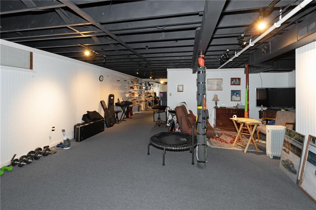 6015 Wexford Road Indianapolis, IN 46220 - Photo 19 of 25 Gallery Image 19