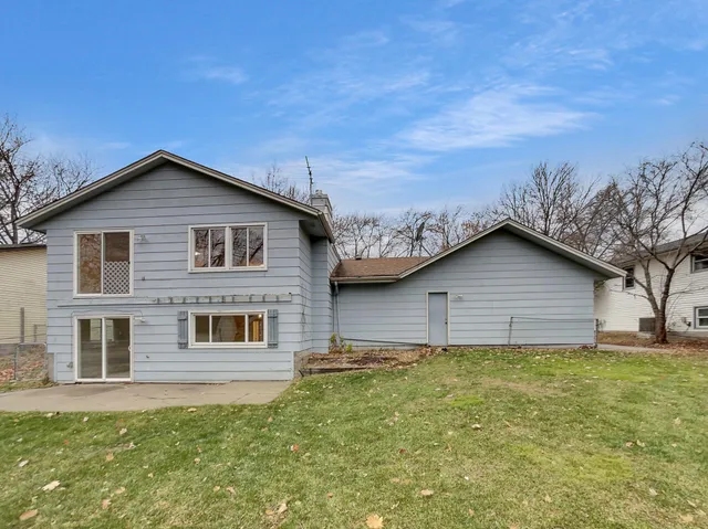 $365,000 | 8232 Sumter Avenue North, Brooklyn Park, MN 55445