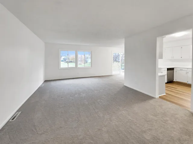 $365,000 | 8232 Sumter Avenue North, Brooklyn Park, MN 55445