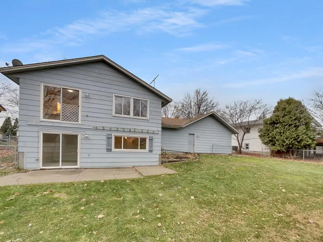 $365,000 | 8232 Sumter Avenue North, Brooklyn Park, MN 55445