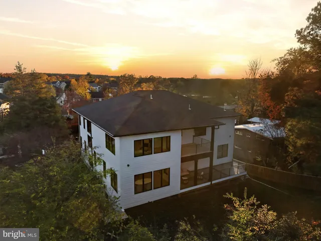 $3,398,700 | 6514 Byrnes Drive, McLean, VA 22101