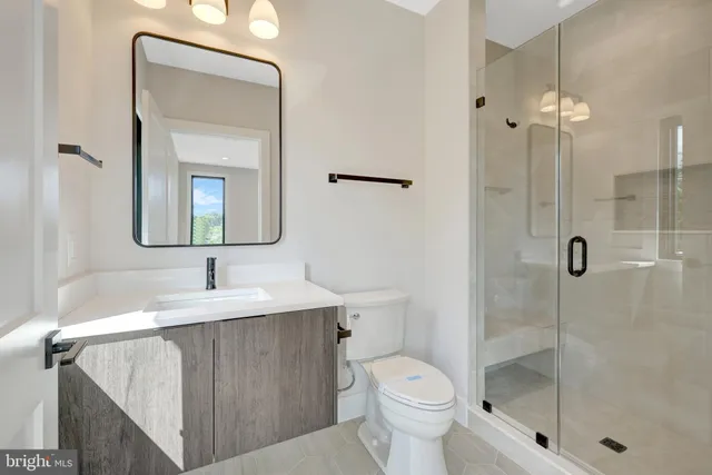 $3,398,700 | 6514 Byrnes Drive, McLean, VA 22101