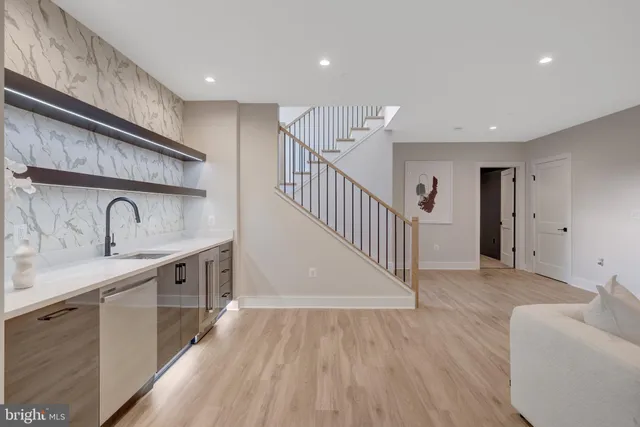 $3,398,700 | 6514 Byrnes Drive, McLean, VA 22101