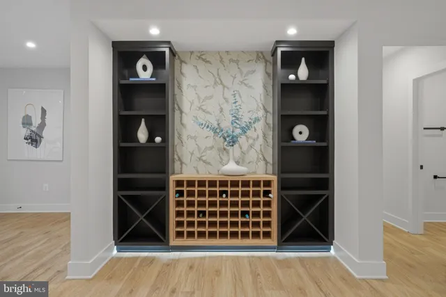 $3,398,700 | 6514 Byrnes Drive, McLean, VA 22101