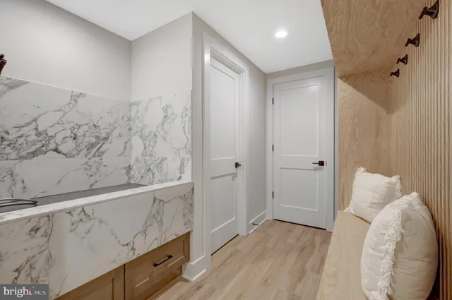 $3,398,700 | 6514 Byrnes Drive, McLean, VA 22101