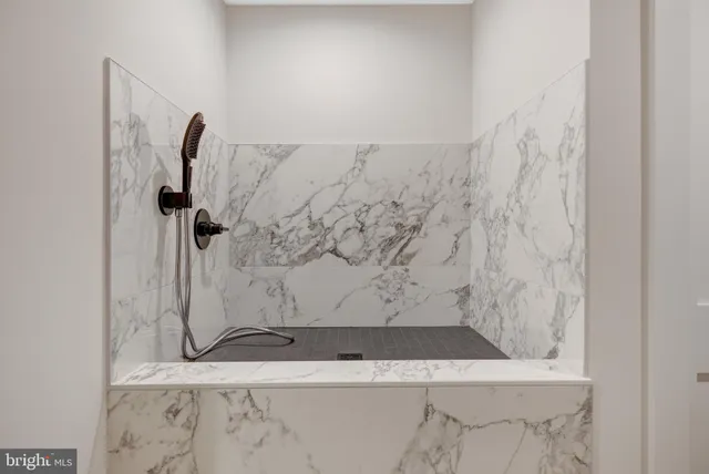 $3,398,700 | 6514 Byrnes Drive, McLean, VA 22101