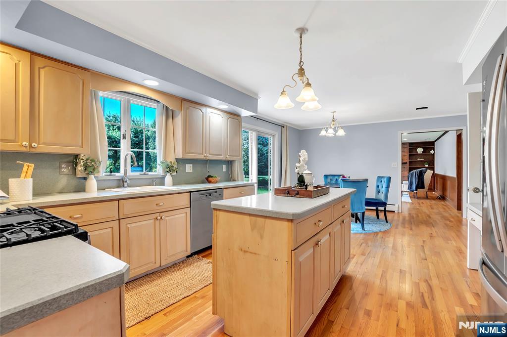 6 Meester Street Mahwah, NJ 07430 - Photo 11 of 47