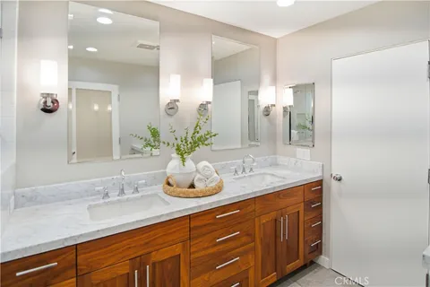 $2,499,000 | 350 Pomona Avenue, Long Beach, CA 90803