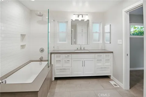 $2,499,000 | 350 Pomona Avenue, Long Beach, CA 90803