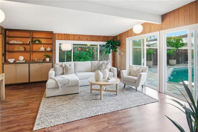 $2,499,000 | 350 Pomona Avenue, Long Beach, CA 90803